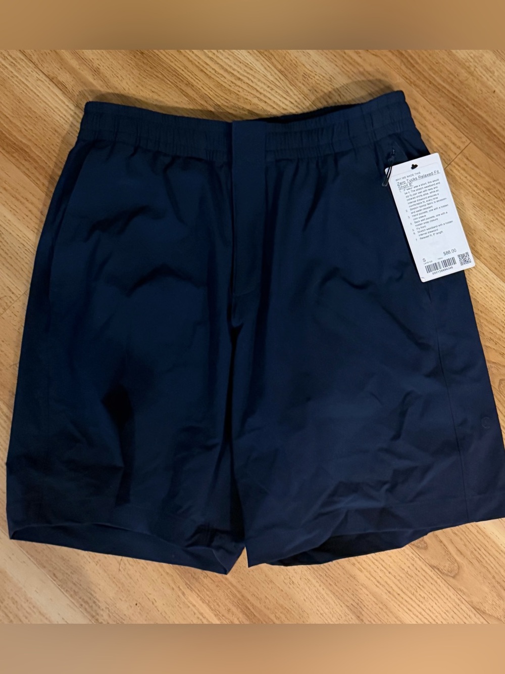 Lululemon zero tucks relaxed fit 8” Men's Navy Performance Shorts size small